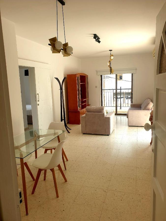Spacious 2 Bedroom Appartment Near Mall -Internet 1Gbps Paphos Eksteriør bilde