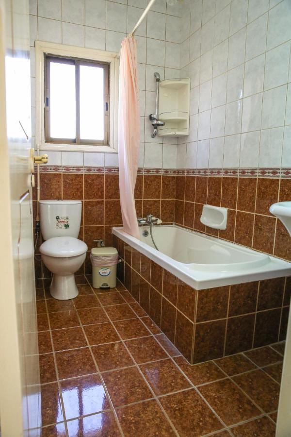 Spacious 2 Bedroom Appartment Near Mall -Internet 1Gbps Paphos Eksteriør bilde